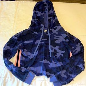 AMP Blue Camo Girls Crop Top Hoodie